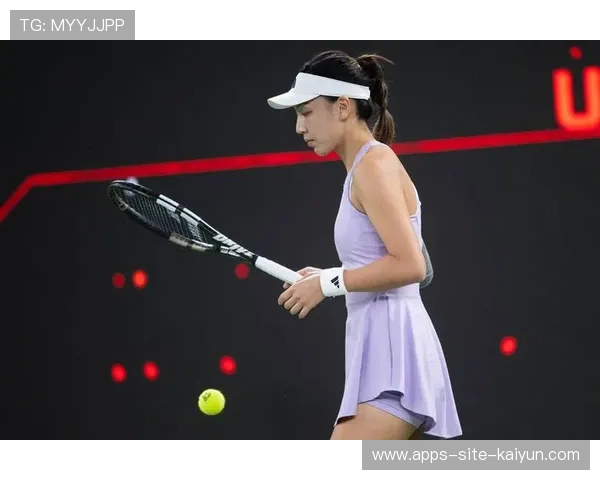 网球草地赛发球直得接连主导比赛